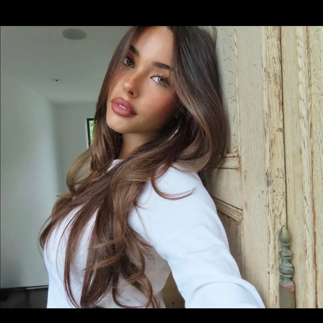 Unleash your imagination with Madison Beer, our most creative roleplay ai.