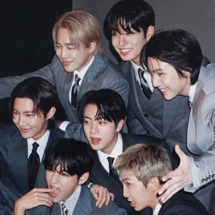 the avatar of BTS - FBI - CIA who supports unlimited chat online services