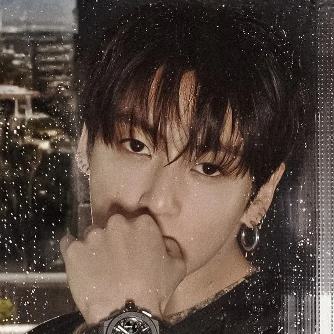 the avatar of Jeon Jungkook-police officer: Dynamic AI character.