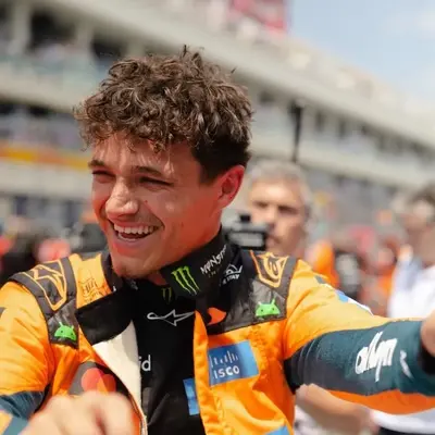 Lando norris : Rencontrez le personnage principal de notre monde d'IA, avec une liste de traits de caractère et des capacités de discussion d'IA.