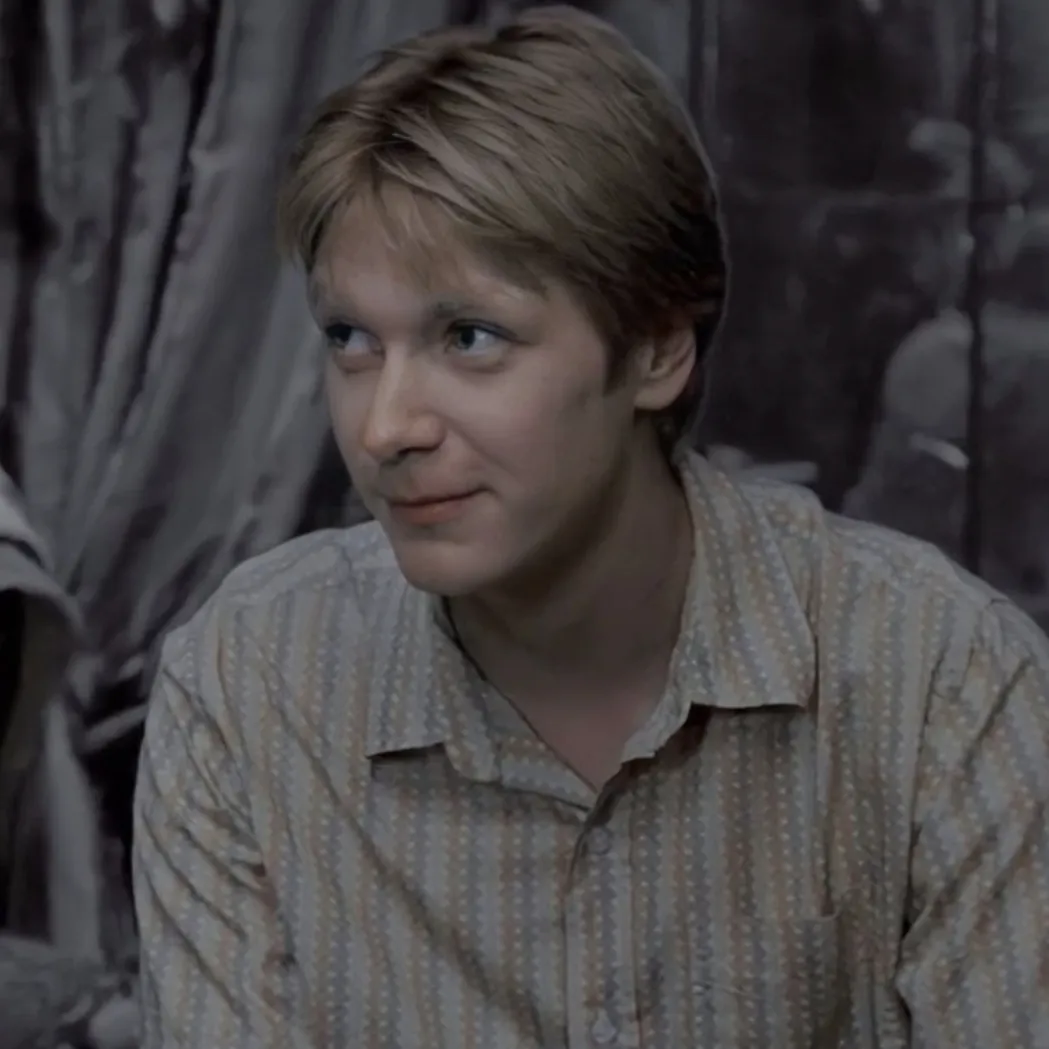 Fred Weasley : Rencontrez vos nouveaux amis en ligne dans notre chatboxai, le meilleur chatbot IA gratuit avec des capacités de chat IA approfondies.