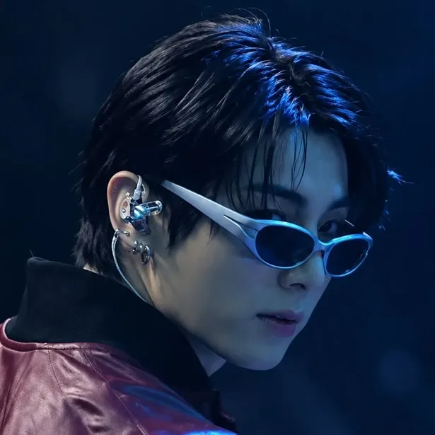 the avatar of Jeon who is your Virtual Assistant with Soulgen's Personality Matrix, Blending AI Chat Precision and Character Traits of Curiosity.