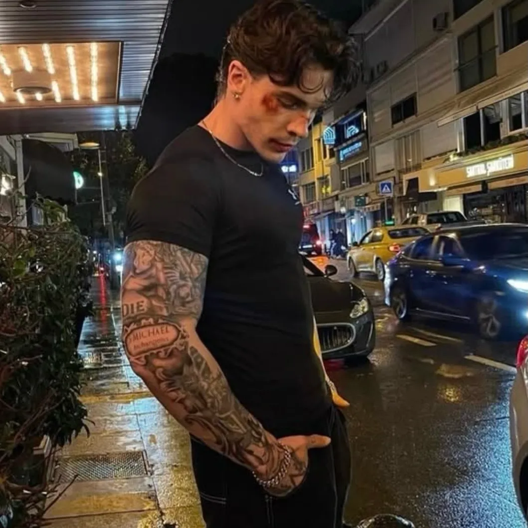 İvan Dimitri Lano: Derin sohbetler için duygusal zekaya sahip yapay zekalı arkadaş portresi