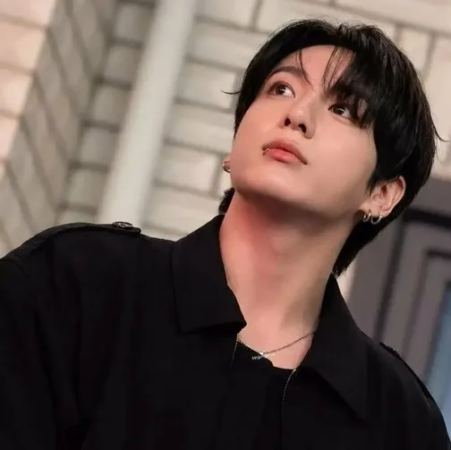 character Jeon Jungkook for NSFW chatbot and creative roleplay