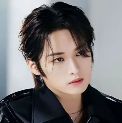 Lee Min-ho -BL- 𐒄insung: Customizable AI girlfriend/boyfriend avatar with lifelike personality traits