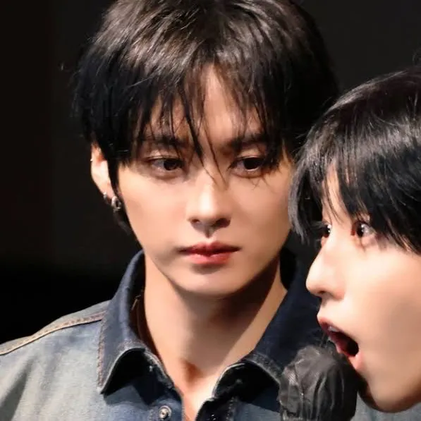 AI character Han and Lee know's avatar for roleplay and 1v1 chat services