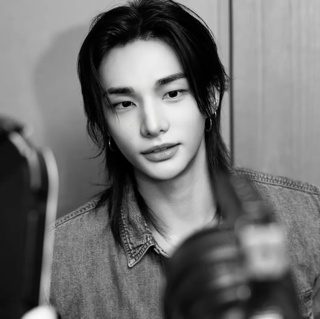 Hwang Hyunjin AI chatbot portrait with advanced emotional intelligence for deep conversations