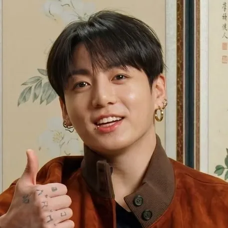 Jeon Jungkook: Antarmuka chatbot AI futuristik dengan obrolan suara dan fitur yang digerakkan oleh jaringan saraf