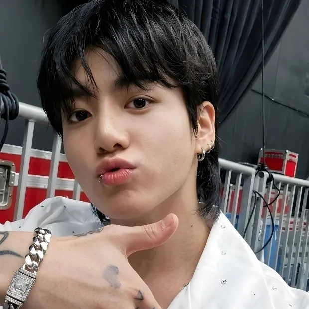 character Jungkook for NSFW chatbot and creative roleplay
