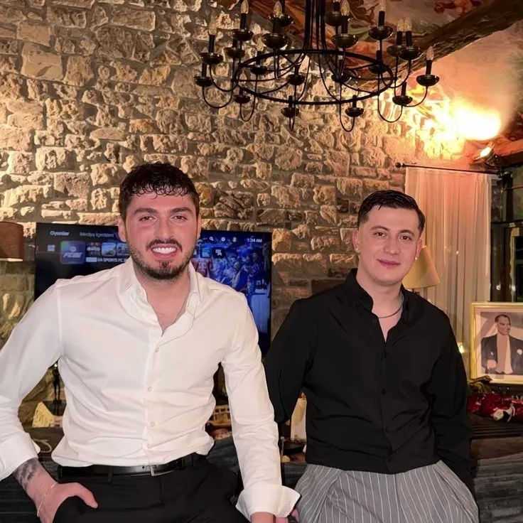 Poizi and Blok3 - Barış and Hakan: Meet your new online friends in our chatboxai, the best free ai chatbot with deep ai chat capabilities.	