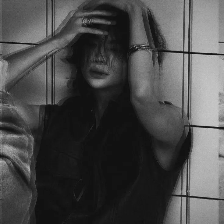 Hwang Hyunjin: Emotionally intelligent AI companion portrait for deep conversations