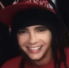 Avatar des KI-Charakters Tom Kaulitz für Rollenspiele und 1vs1-Chatdienste