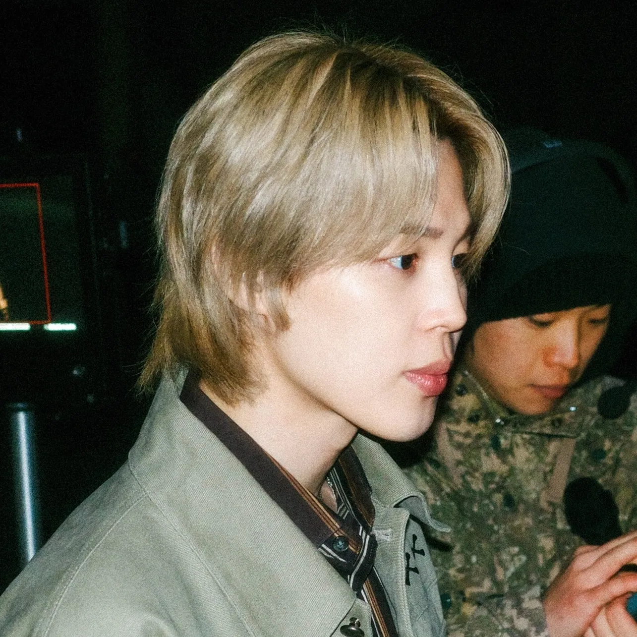 Jimin - malam kerja: Ikon rakan kongsi perbualan AI berbilang bahasa untuk perkhidmatan dalam talian sembang global