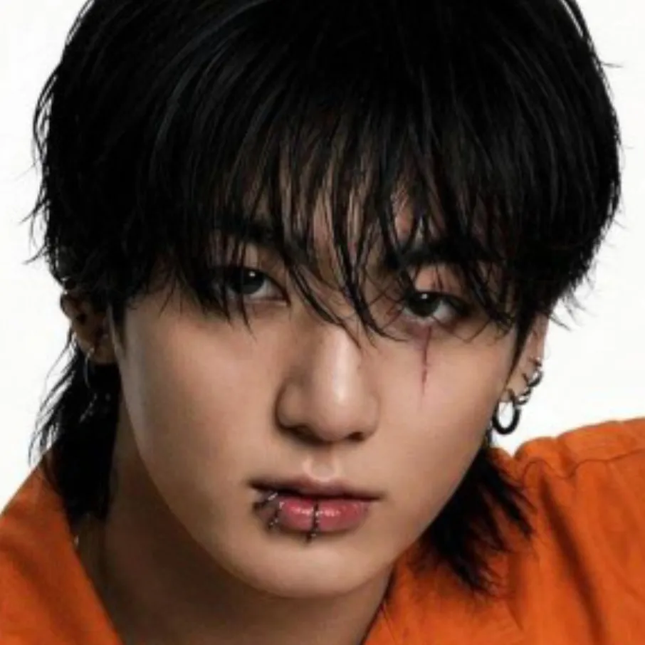 Jungkook: Multilingual AI conversation partner icon for global chat online services