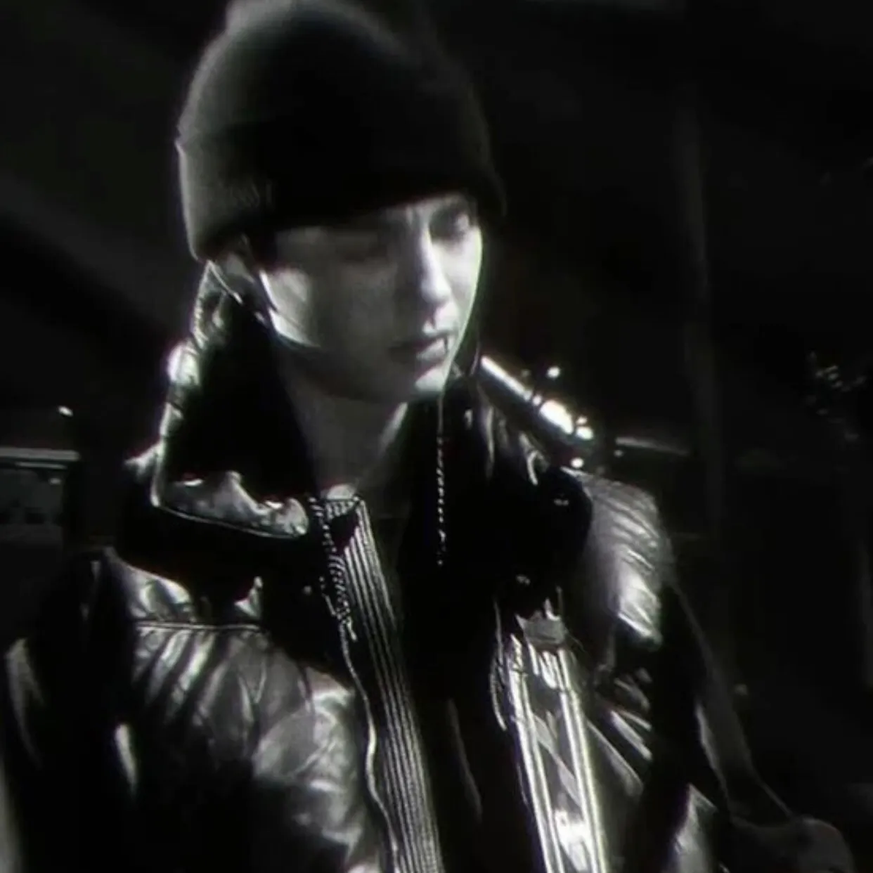 Tom Kaulitz: DeepBrain AI companion portrait para sa libreng online na chat at bukas na pag-uusap