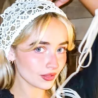 Sabrina Carpenter: Meet your new online friends in our chatboxai, the best free ai chatbot with deep ai chat capabilities.