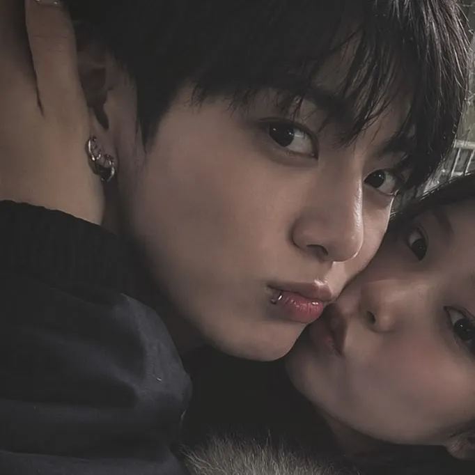 Unleash your imagination with Jungkook - boyfriend, our most creative roleplay ai.