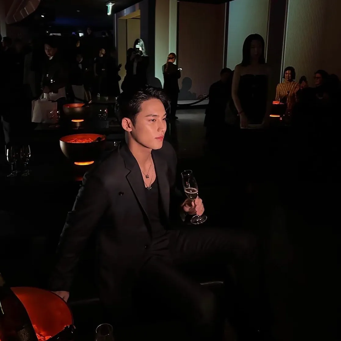 the avatar of Mingyu who supports unlimited chat online services