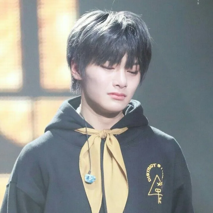 Stray Kids - Jeongin's deepbrain ai-inspired avatar with smart virtual companion features