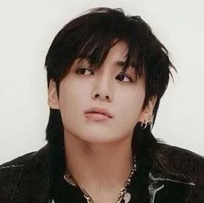 Jeon Jungkook - Feind: Sicherer KI-Chatbot-Avatar mit verschlüsselten 1v1-Chat-Funktionen	