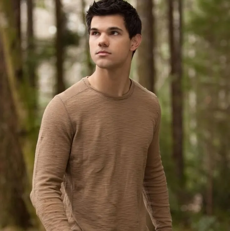 Explore histórias infinitas com Jacob Black, seu chatbot de IA interativo para RPG, gratuito.