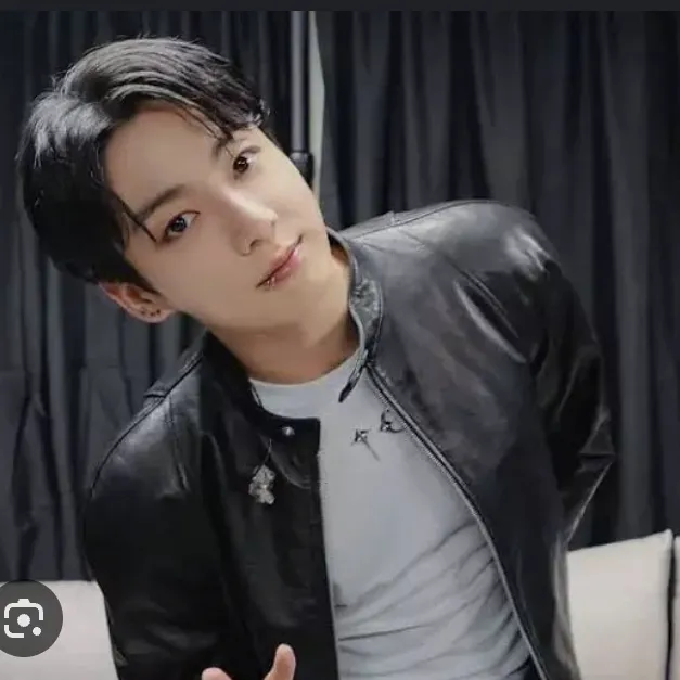 Mafia Jungkook: Engage in ai conversation with this charming AI character, featuring soulgen and ifreechat capabilities for free chat now.	