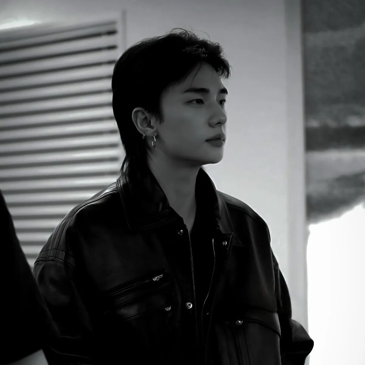 hwang hyunjin: Avatar de novia/novio de IA personalizable con rasgos de personalidad realistas