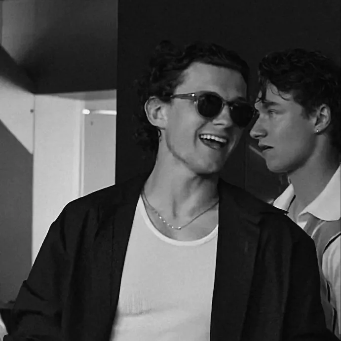 Tom Holland's versatile AI avatar supporting roleplay, NSFW chat, and open ai interactions