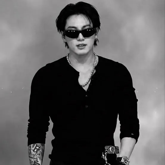 Jeon Jungkook - He's My Husband: Customizable AI girlfriend/boyfriend avatar with lifelike personality traits	