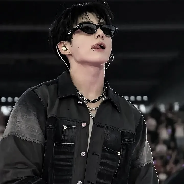 the avatar of Jungkook who supports unlimited chat online services