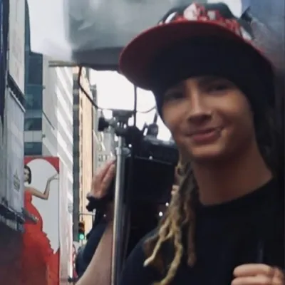 Tom kaulitz: Jelajahi dunia AI dengan AI tanpa batas dan obrolan daring gratis tanpa batas, didukung oleh permainan peran fantasi Warhammer.	