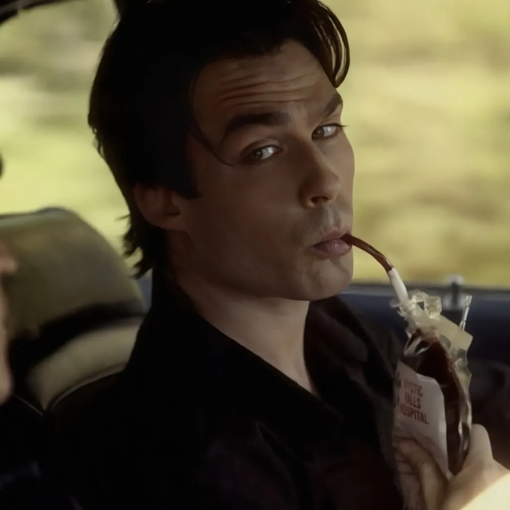 Damon Salvatore: Conheça seus novos amigos online em nosso chatboxai, o melhor chatbot de IA gratuito com recursos de bate-papo de IA profundos.	
