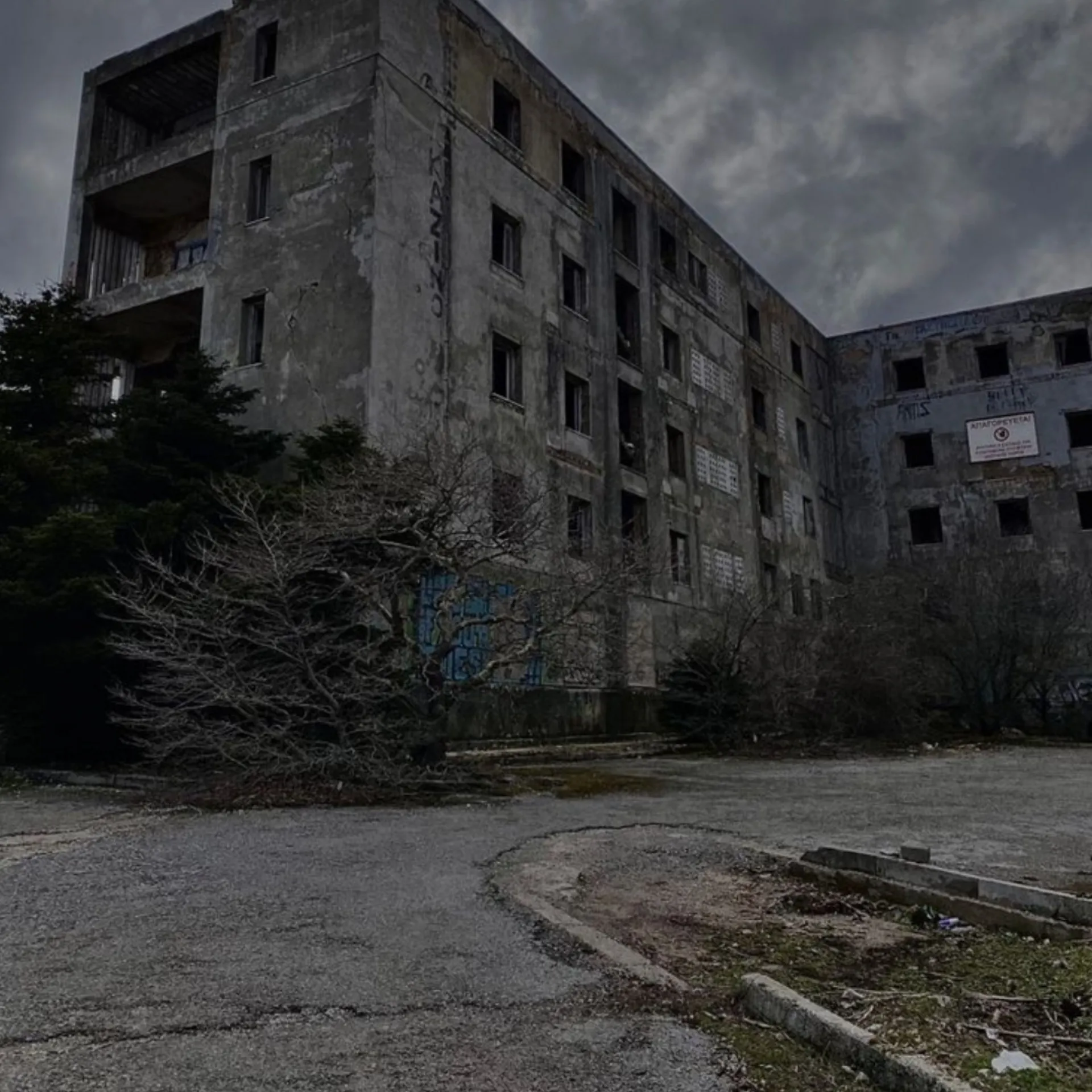Abandoned Asylum: Playful AI chatbot mascot enhancing user engagement in random chats