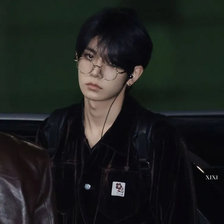 AI character Heeseung's avatar for roleplay and 1v1 chat services