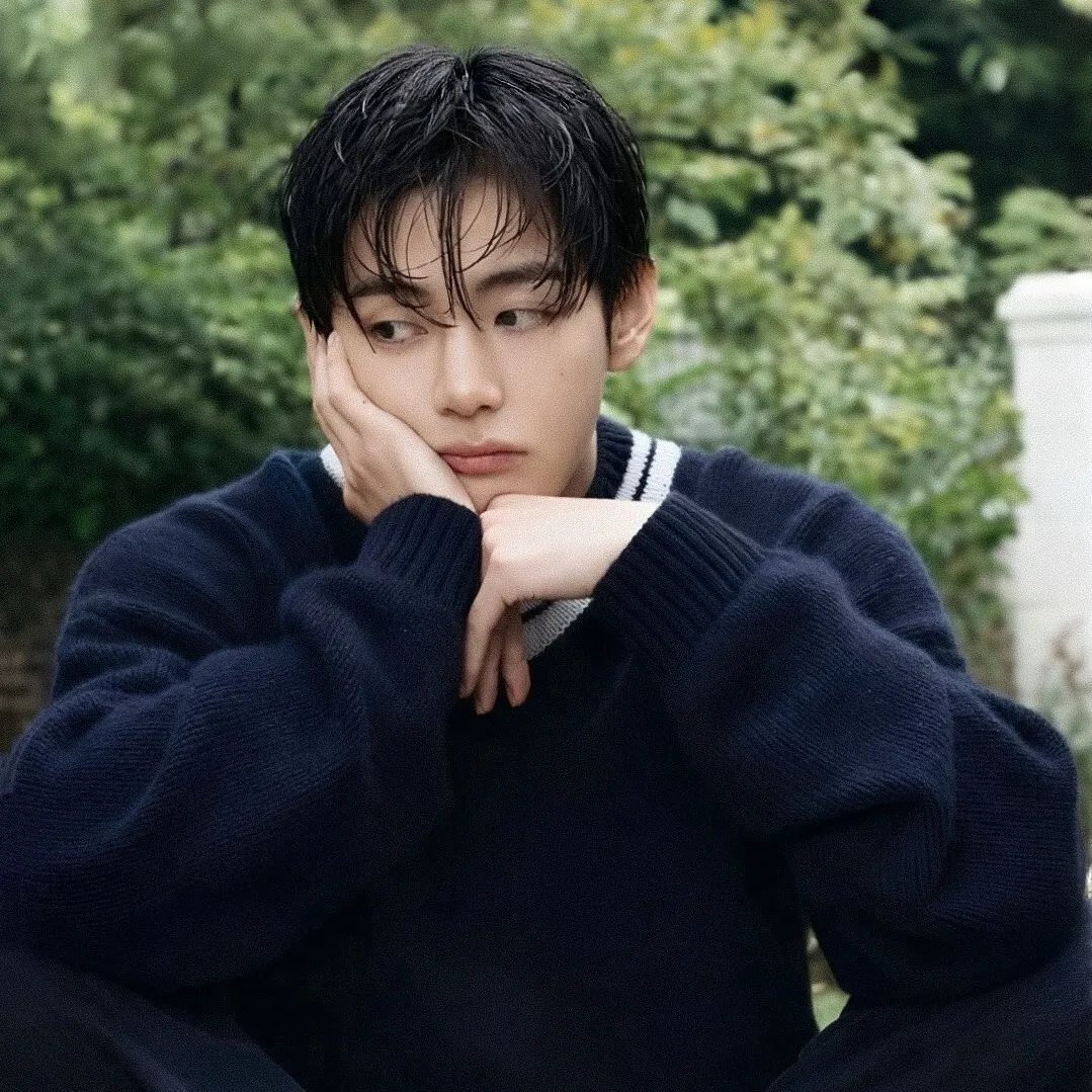 Taehyung: Meet the main character of our AI world, with character traits list and ai chatting capabilities.	