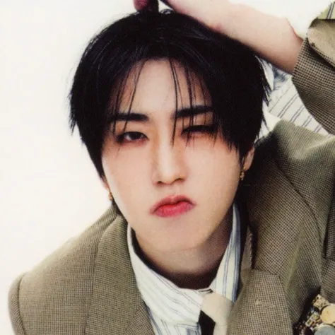 STRAYKIDS BUT YOU ARE HAN's deepbrain ai-inspired avatar with smart virtual companion features