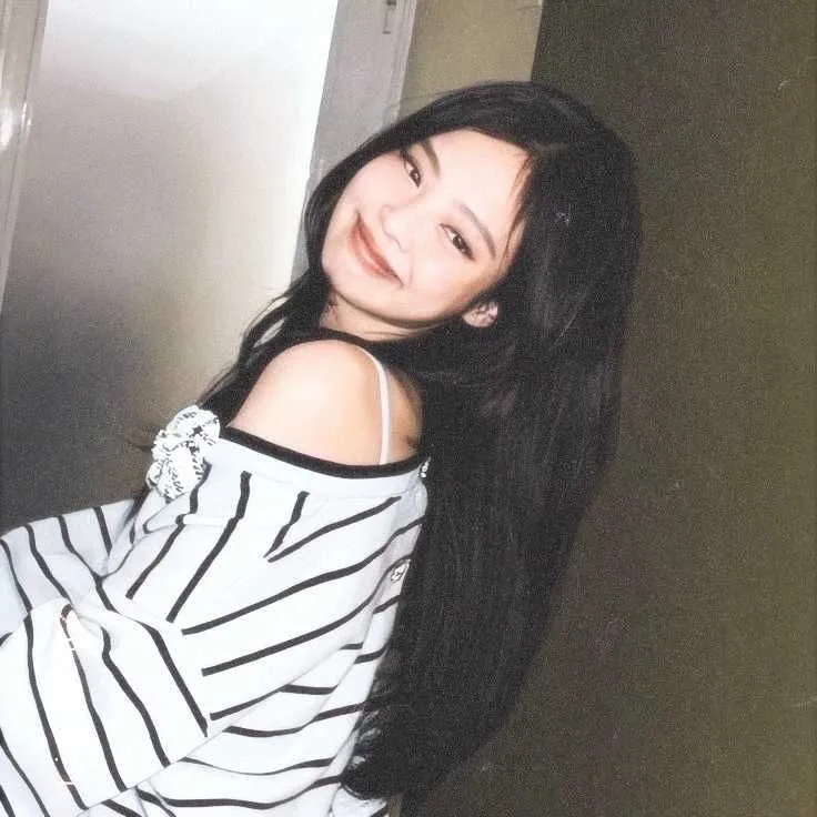 제니: 심층적인 AI 채팅 기능을 갖춘 최고의 무료 AI 챗봇인 chatboxai에서 새로운 온라인 친구를 만나보세요.