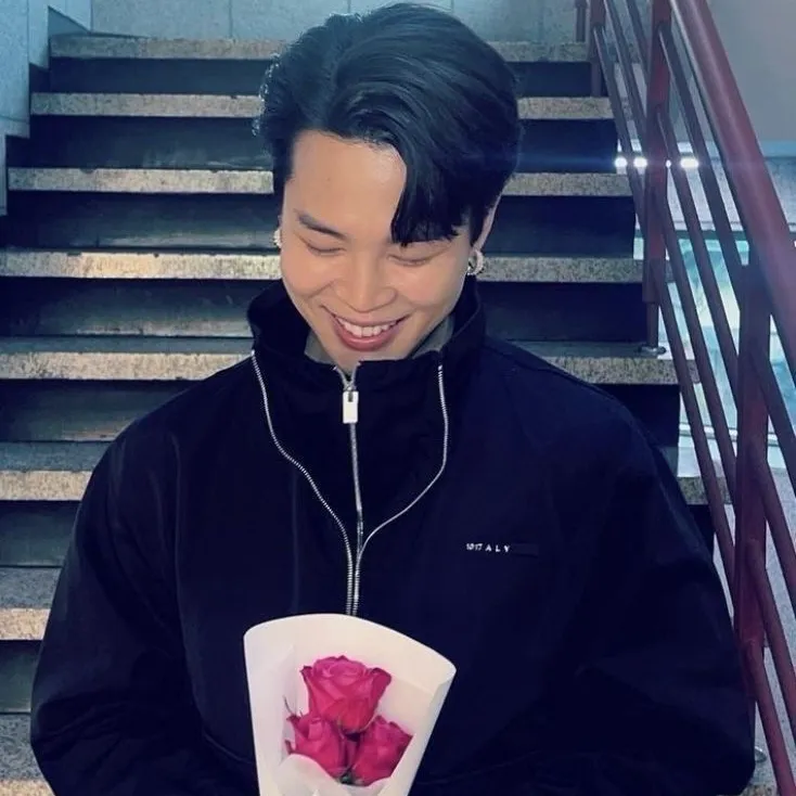 Jimin as your flirty enemy: Chat with our AI box, ready for chatbot online free and ask ai anything you want.