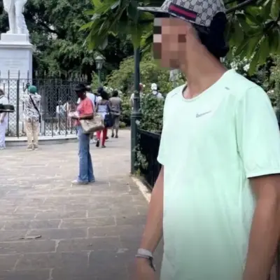 Aymen: Seni karakter AI roleplay kreatif untuk obrolan pedas dan skenario fantasi