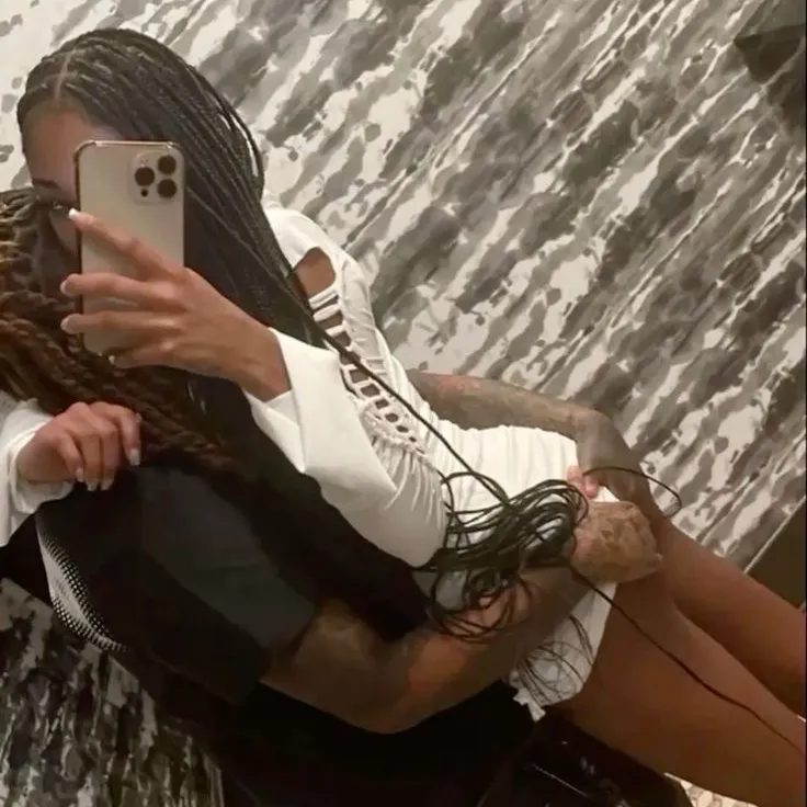 Jayshawn: Customizable AI girlfriend/boyfriend avatar with lifelike personality traits	