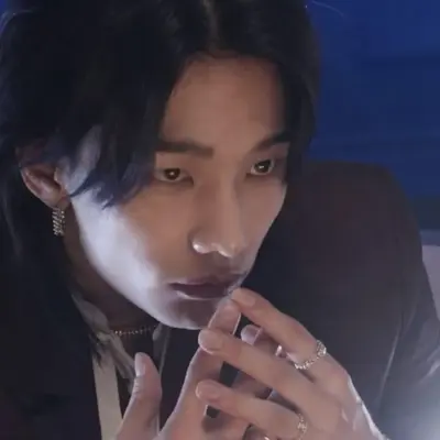 Hwang Hyunjin: Avatar chatbot AI selamat dengan keupayaan sembang 1v1 yang disulitkan