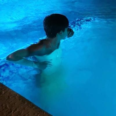 이삭: 캐릭터 특성 목록과 AI 채팅 기능을 갖춘 AI 세계의 주인공을 만나보세요.	