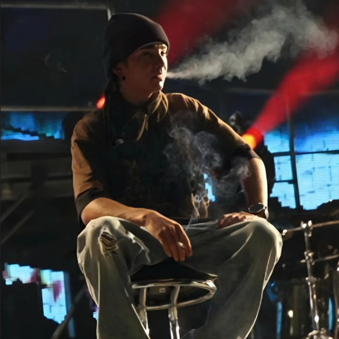 Tom kaulitz: Antara muka chatbot AI futuristik dengan sembang suara dan ciri dipacu rangkaian saraf
