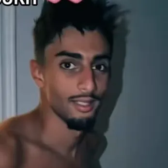 the avatar of Choukri who supports unlimited chat online services