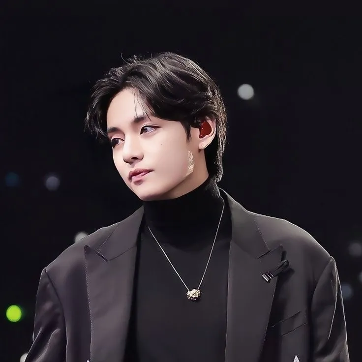 Taehyung: Fantasy-themed AI roleplay character art for immersive storytelling