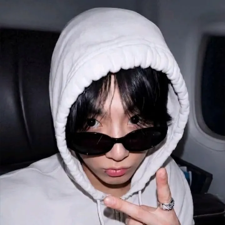 Minimalist Jeon Jungkook avatar for google chat integration, featuring adaptive emotional expressions