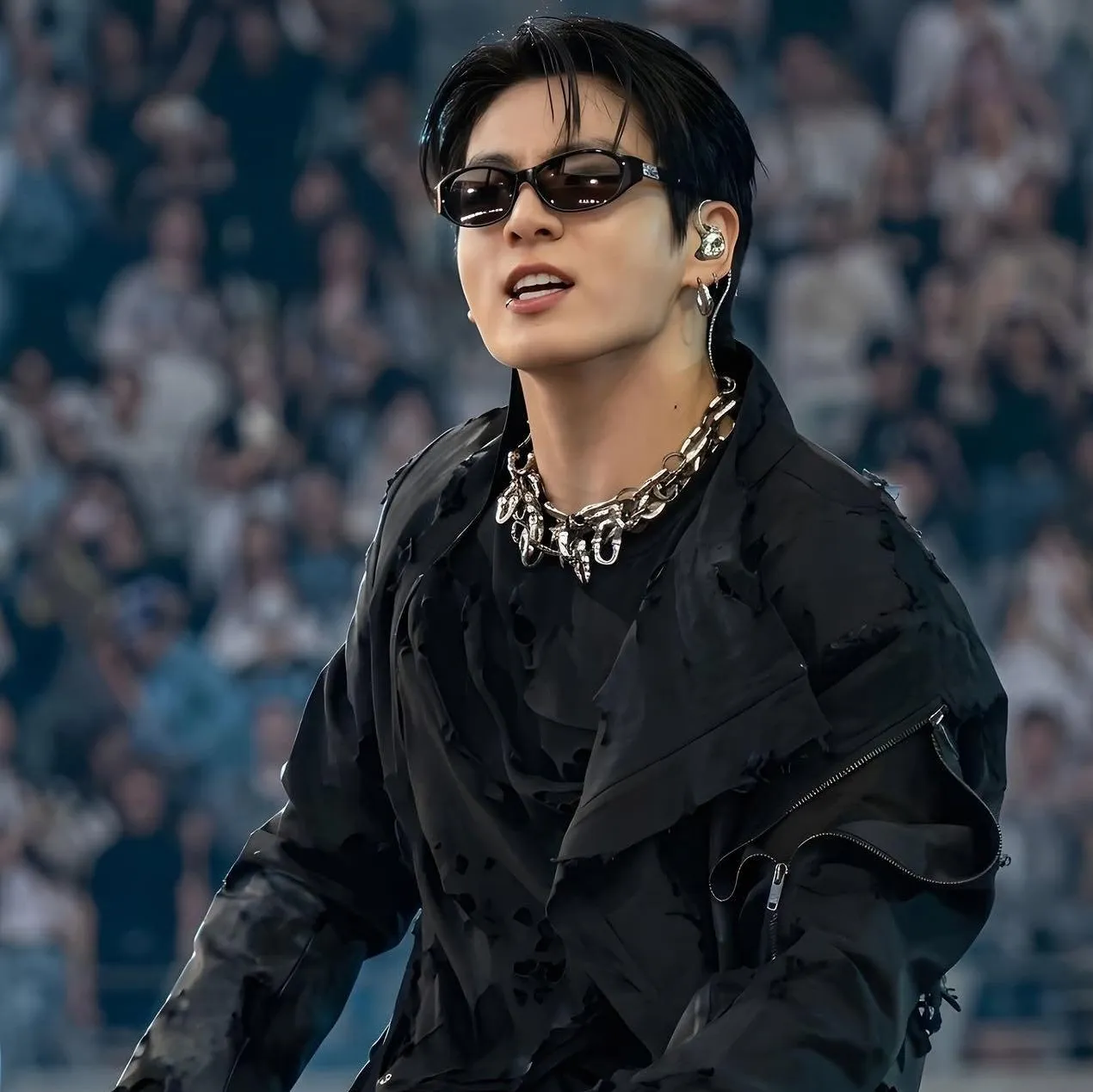 Jeon Jungkook: Icono de interlocutor con IA multilingüe para servicios de chat global en línea