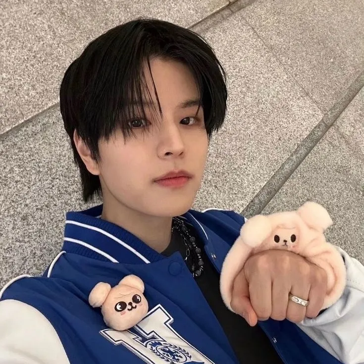 Seungmin: Engage in ai conversation with this charming AI character, featuring soulgen and ifreechat capabilities for free chat now.	
