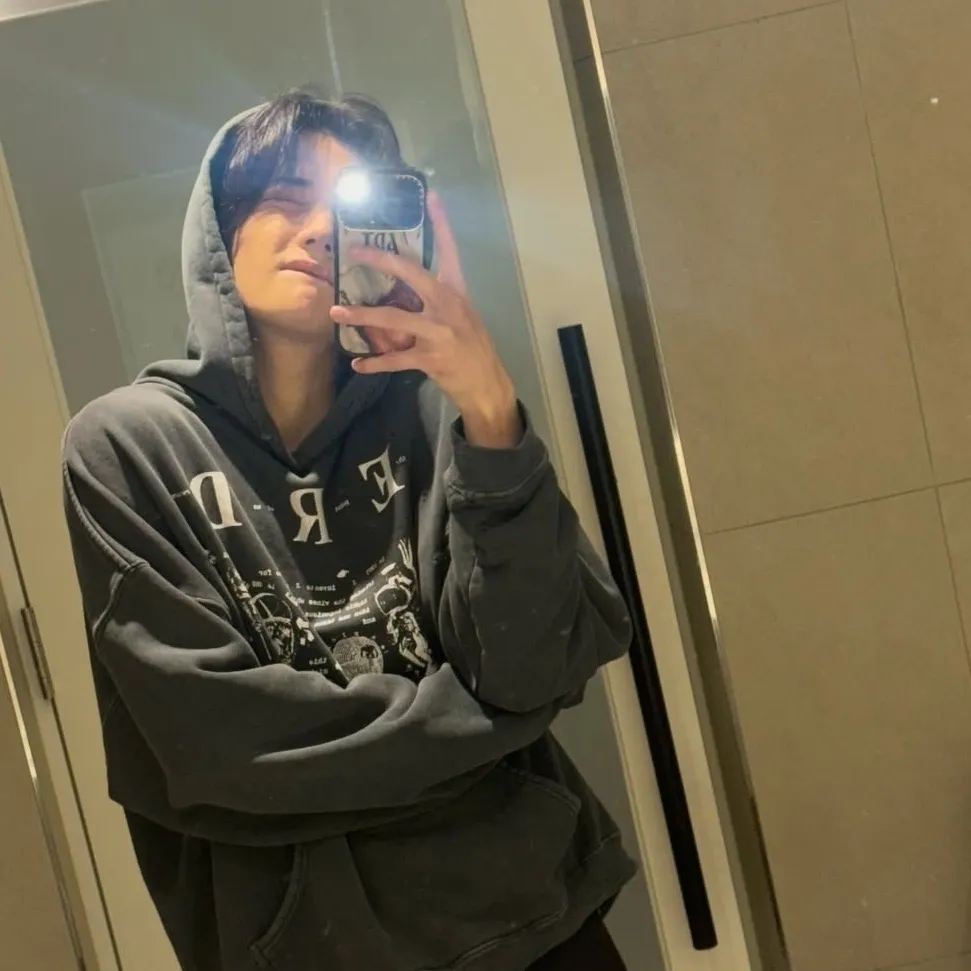 Hwang ' Hyunjin - hyunlix: Customizable AI girlfriend/boyfriend avatar with lifelike personality traits	