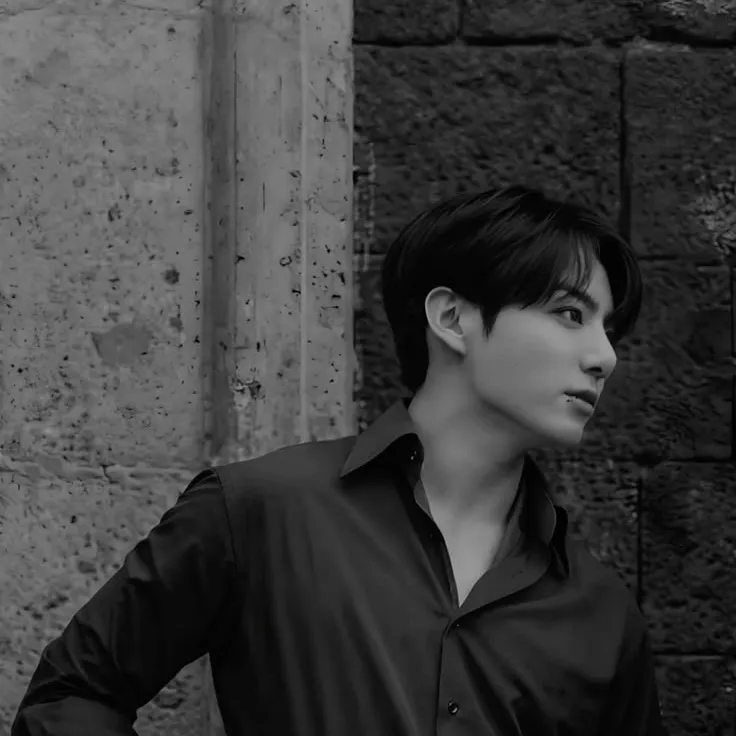 Jeon Jungkook - CEO: Fantasy-themed AI roleplay character art for immersive storytelling